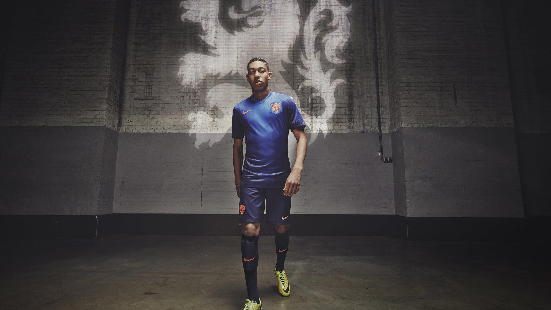 手感冰冷!申京半场低迷8投仅2中,罚球失准火箭陷苦战