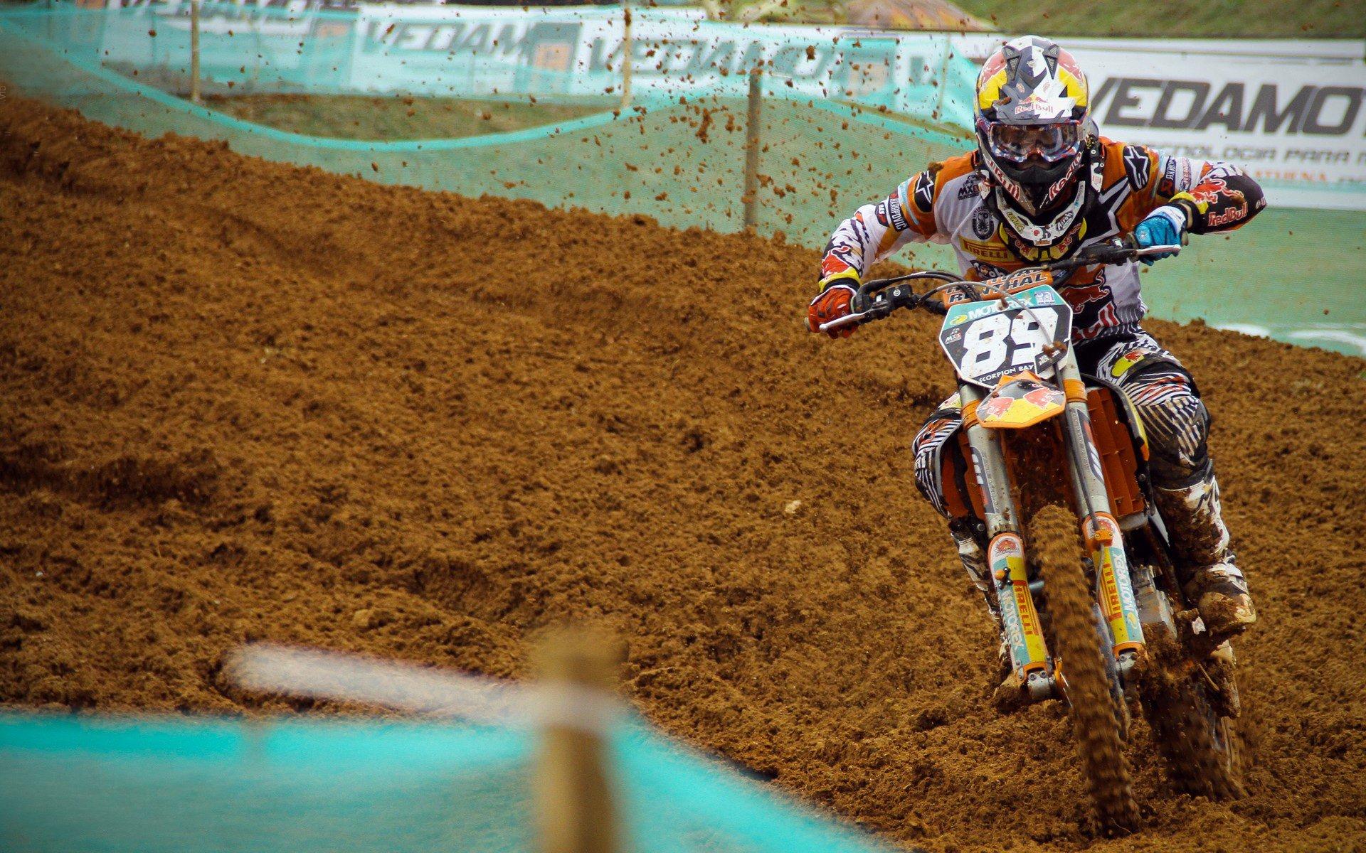 巴西足协主席涉调查风波,安切洛蒂提前官宣引发足坛震荡